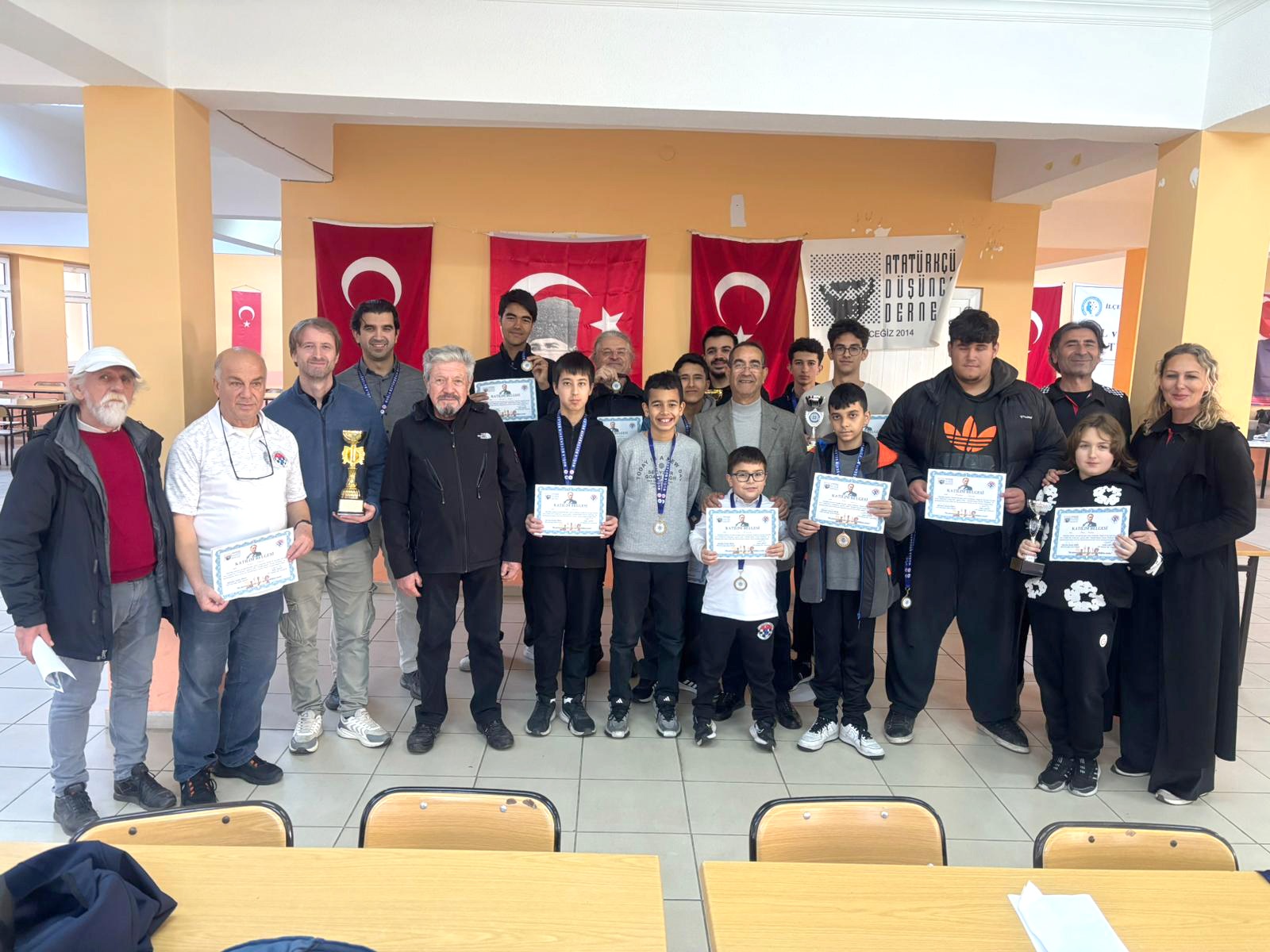 Köyceğiz’de "Atatürk Yaşıyor" adlı Satranç Turnuvası düzenlendi